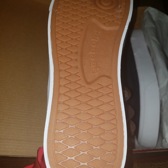 Reebok Shoes - Picture 7 of 9